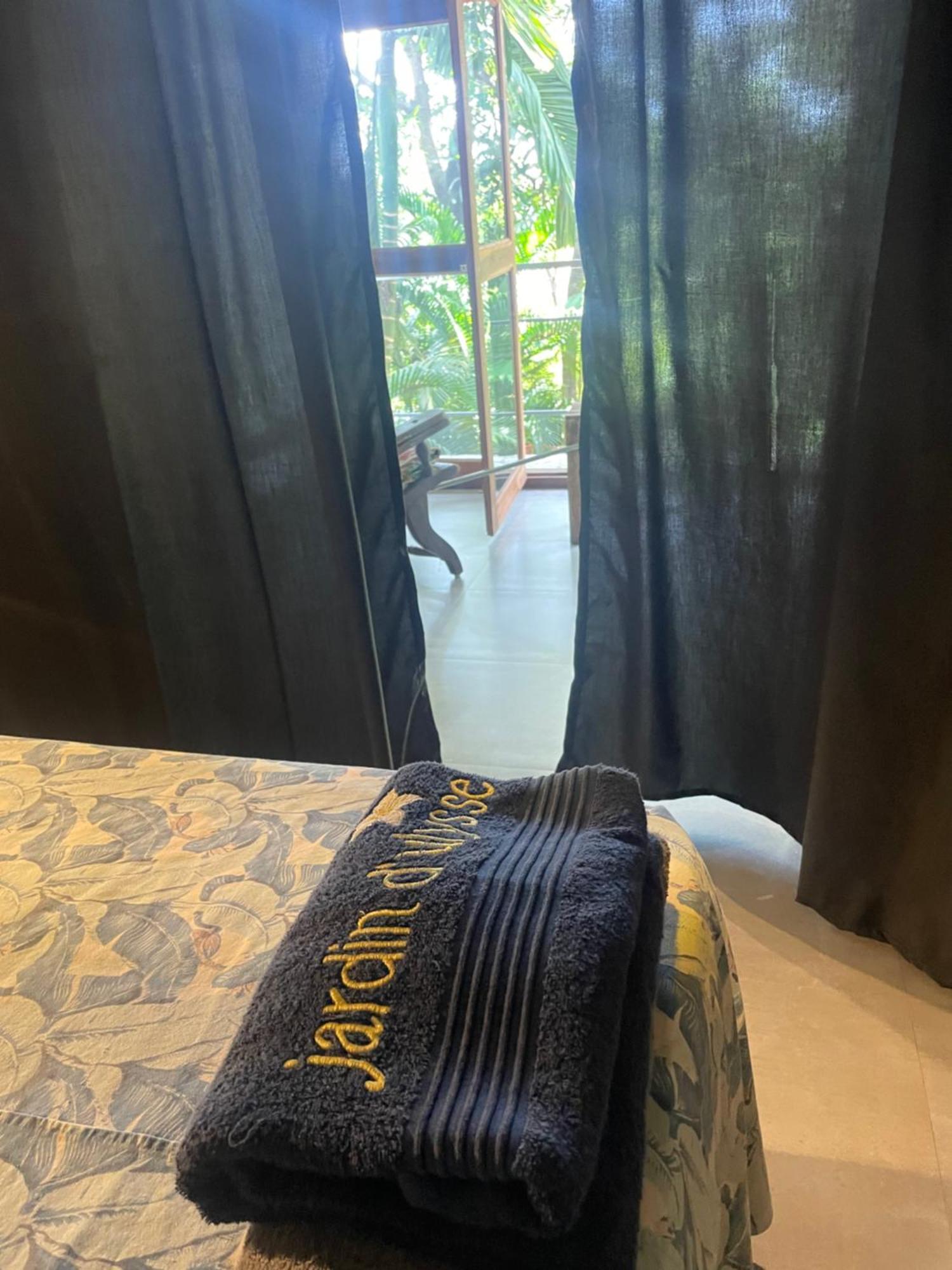 モージム Jardin D'Ulysse & Hard Rock Bed & Breakfast エクステリア 写真